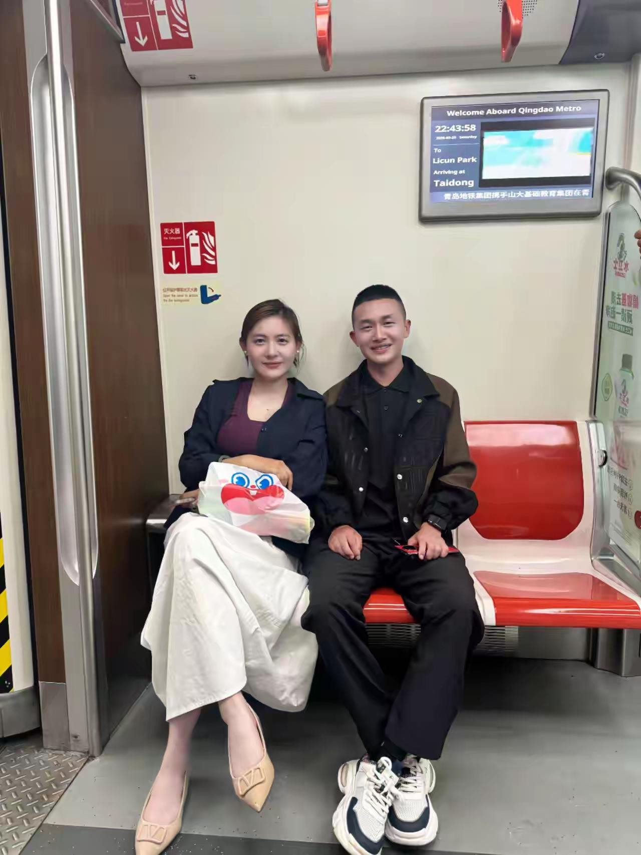这女人太美了吧！终于知道什么叫做真正的美女了。