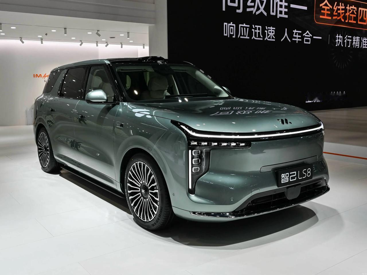 vs奔驰GLC，谁才是家用SUV的终极答案？有人质疑：25万的国产敢对标4