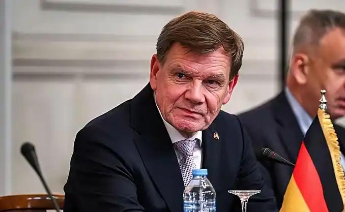 果然不出所料德国外长宣称了刚结束中国之行的德国外长瓦德富尔，在广州的