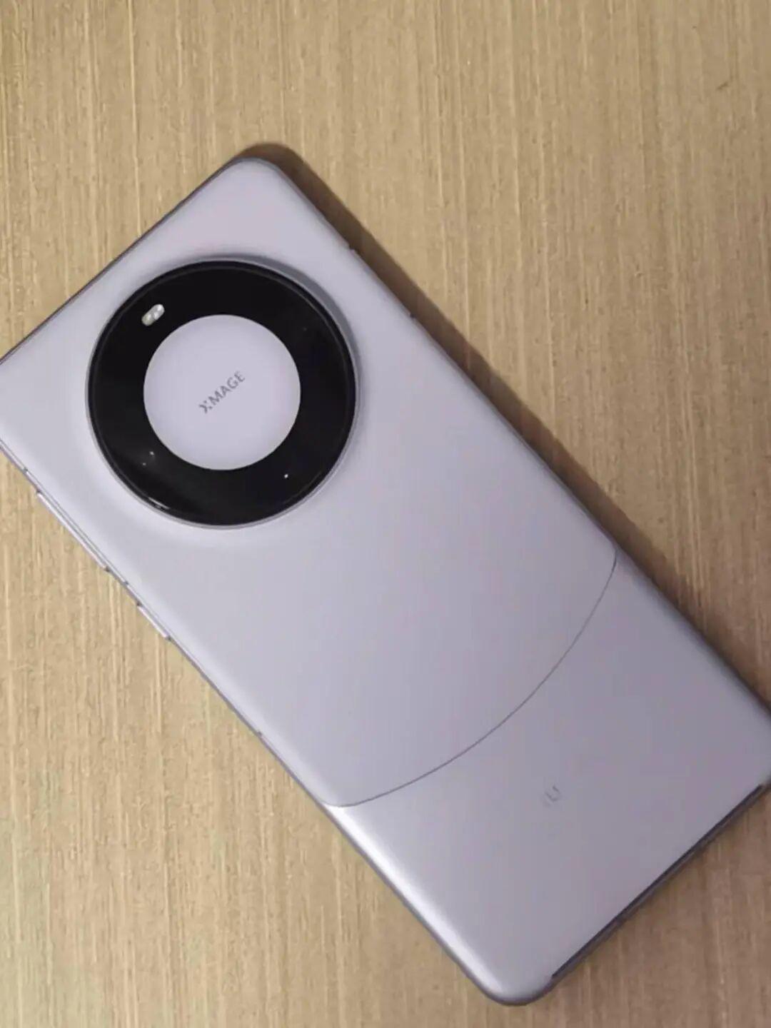 Mate60Pro发热续航差,加价买还不保值?在mate90出来之后，很多人