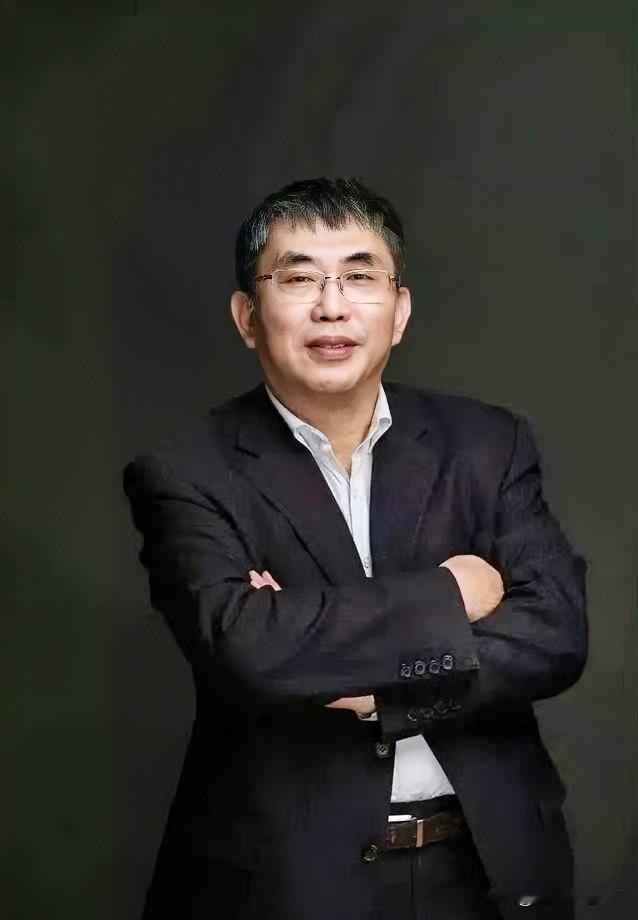 我算是搞明白了！聂卫平被称为“棋圣”是有原因的，不知道大家注意了没，那就是