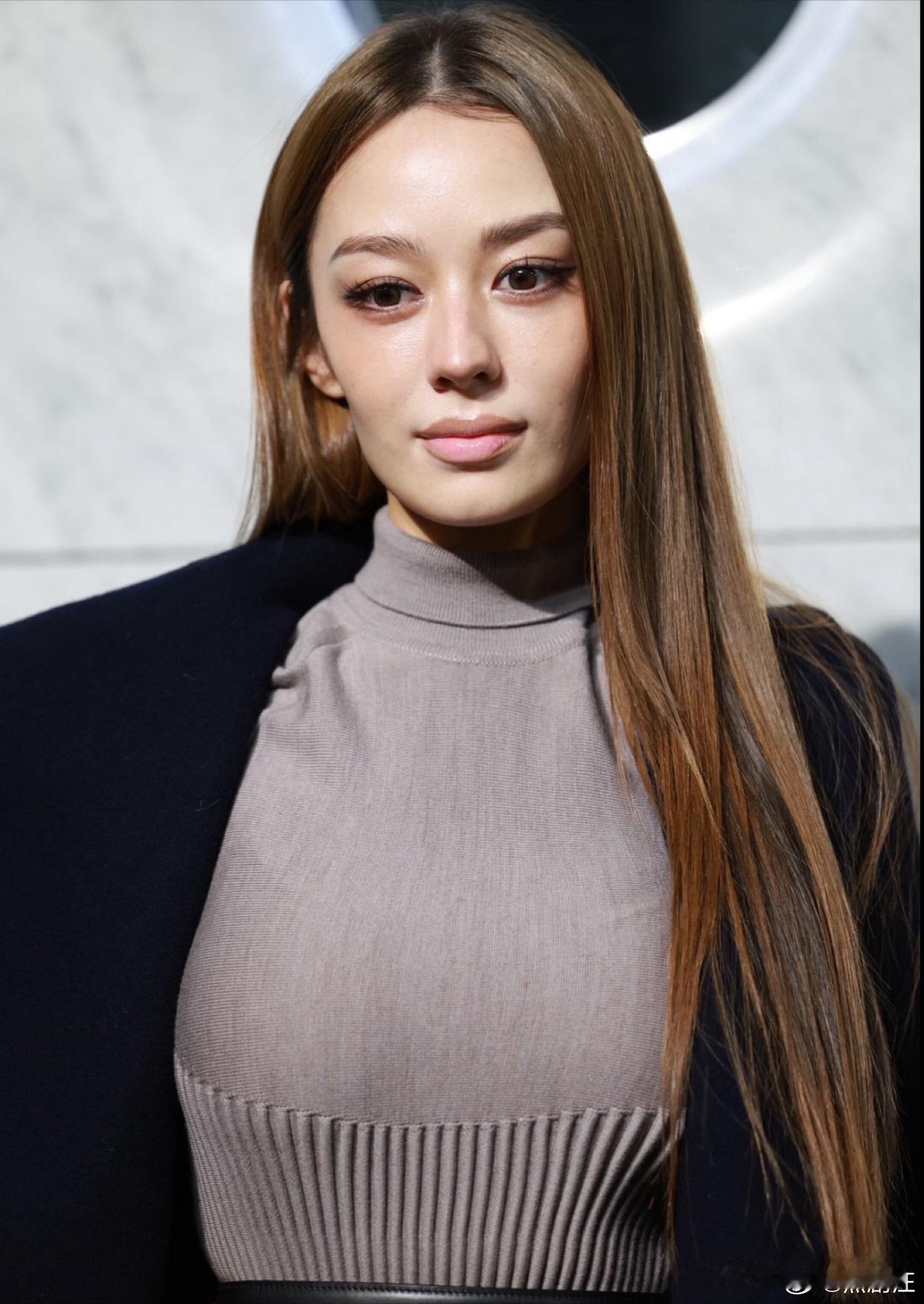 朗朗老婆吉娜。