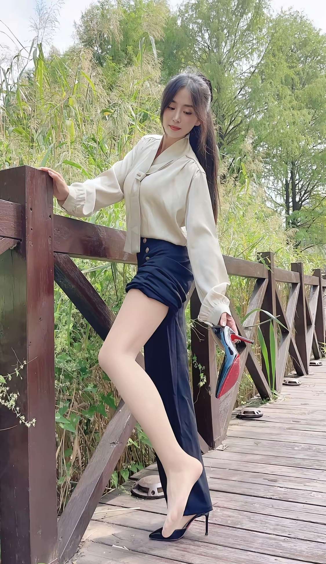 和相亲对象来爬山，看样子对我挺满意的！