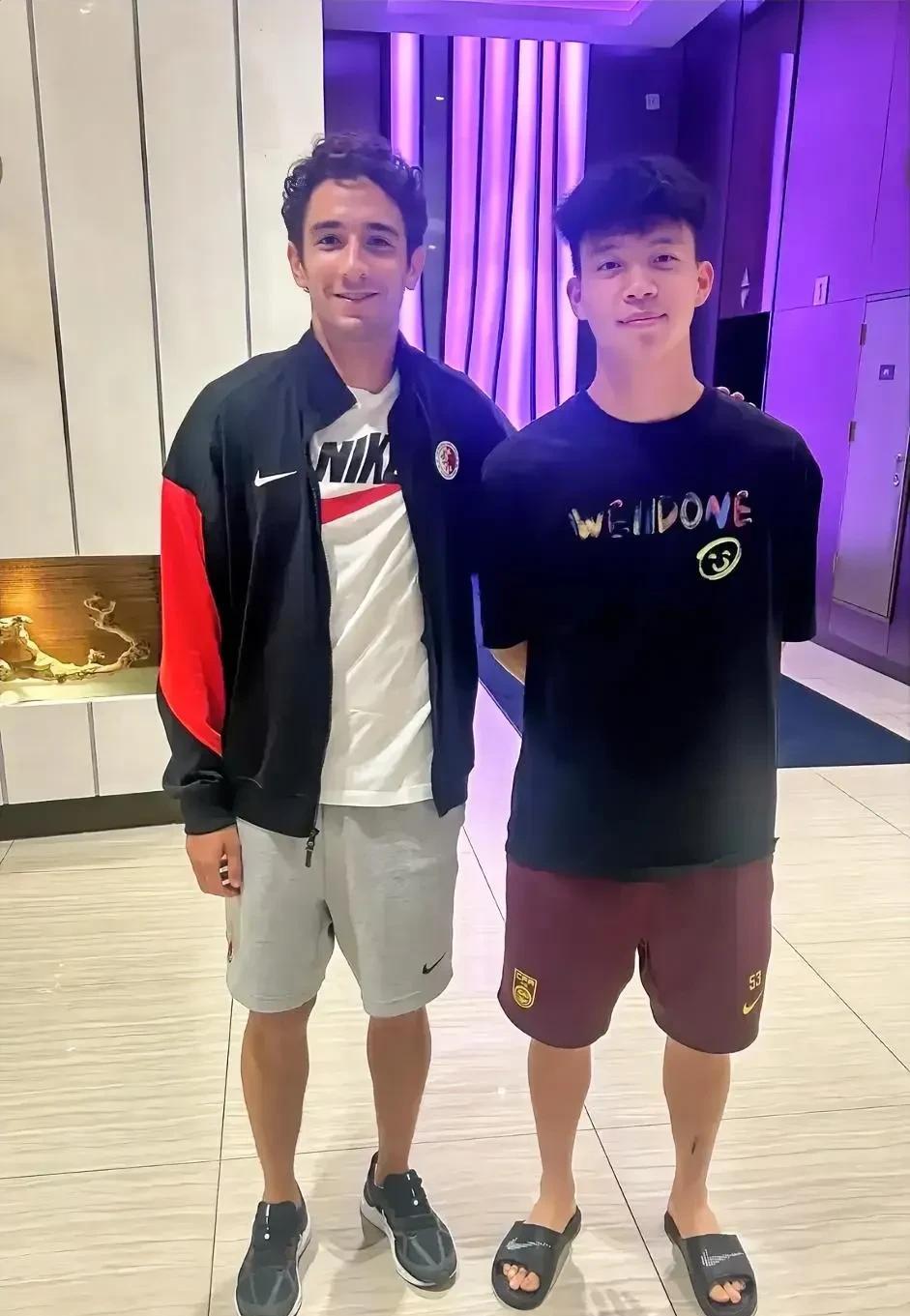 宾纪文给王钰栋道歉！中国香港球员宾纪文赛后在个人社媒上向王钰栋道歉，且晒图并配