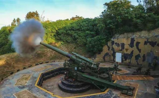 黑龙火炮明明早已落伍，台湾为何不将其退役？因为他们需要保留所谓的“第一名”名头来