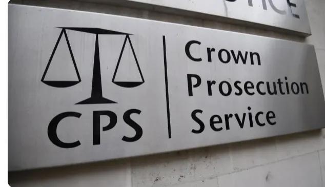 太敢了！英国没定罪，直接冻结中国公民8100万英镑房产，还要求3个月自证清白。