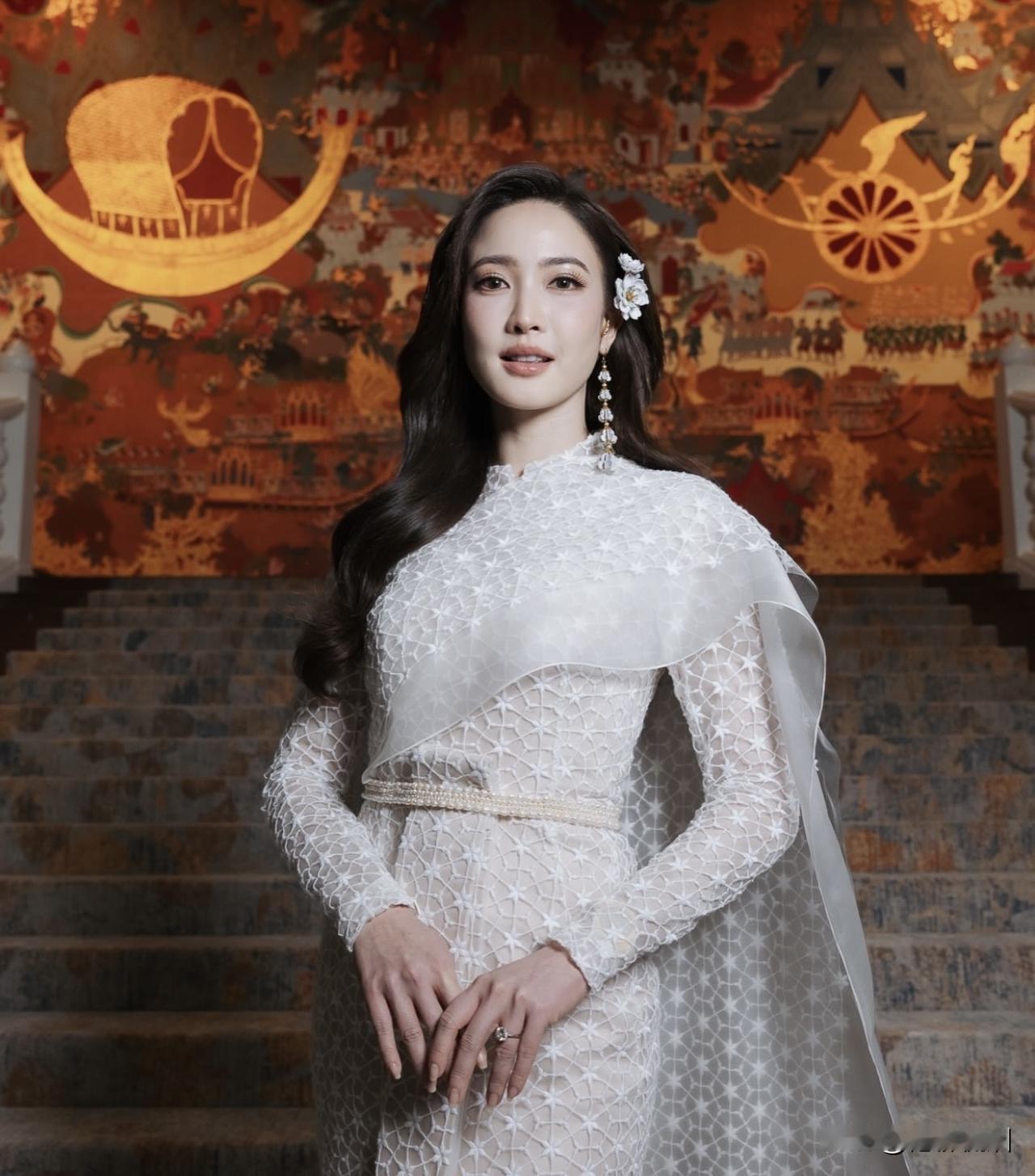 泰服女神Taew。。