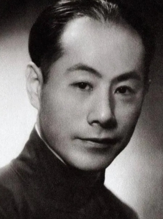 1937年，郭葆昌高价出售《上阳台帖》，收藏家张伯驹想要购买，奈何囊中羞涩，然而
