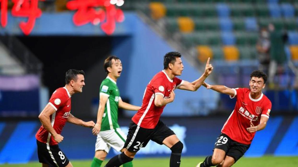 成都一骑绝尘！成都蓉城客场2比1逆转北京国安，开局4胜1平积分遥遥领先。5轮之