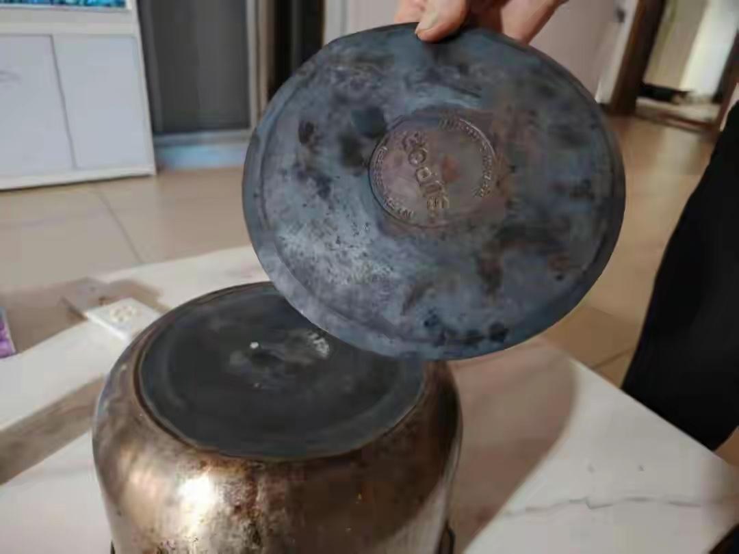 “自己犯错，自己买单！”湖南株洲，女子花439元，买了个一款苏泊尔压力锅。谁知，