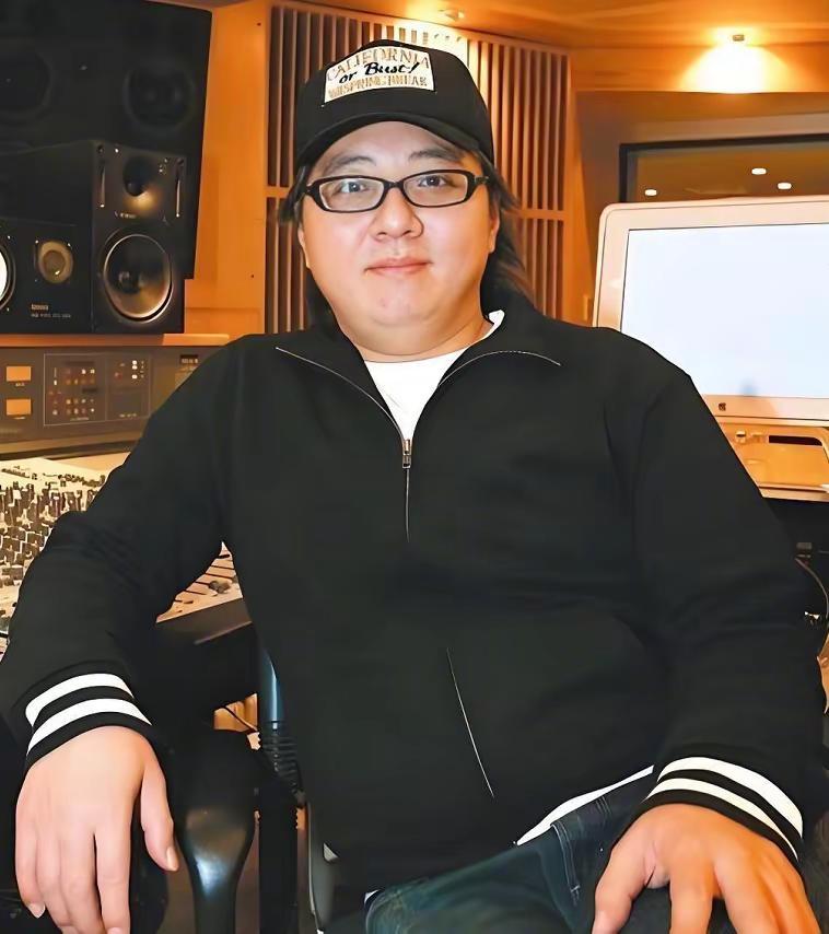 57岁音乐人袁惟仁去世，家人悲痛发讣告。华语乐坛传来悲痛噩耗！2月2日，综合台媒