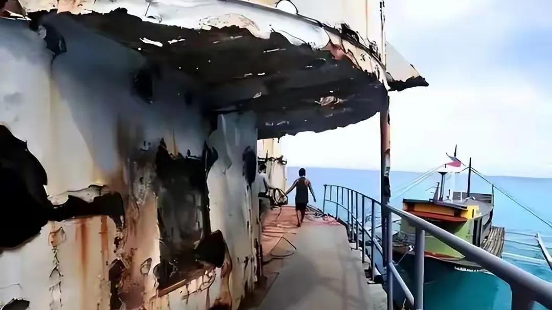 锈了25年，这艘破船快撑不住了！1999年，菲律宾借口“技术故障”，将二战军