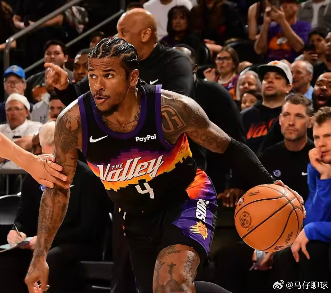 3月14日讯太阳队客场以115-122不敌猛龙。本场比赛太阳队球员杰伦·格林表