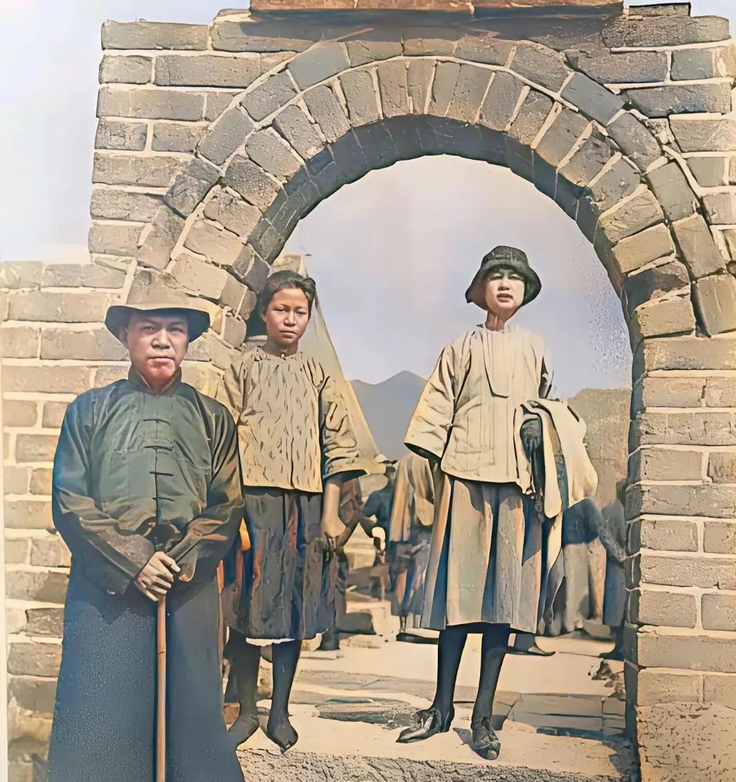 林徽因什么背景啊，那个时候穿戴就很洋气[赞]
