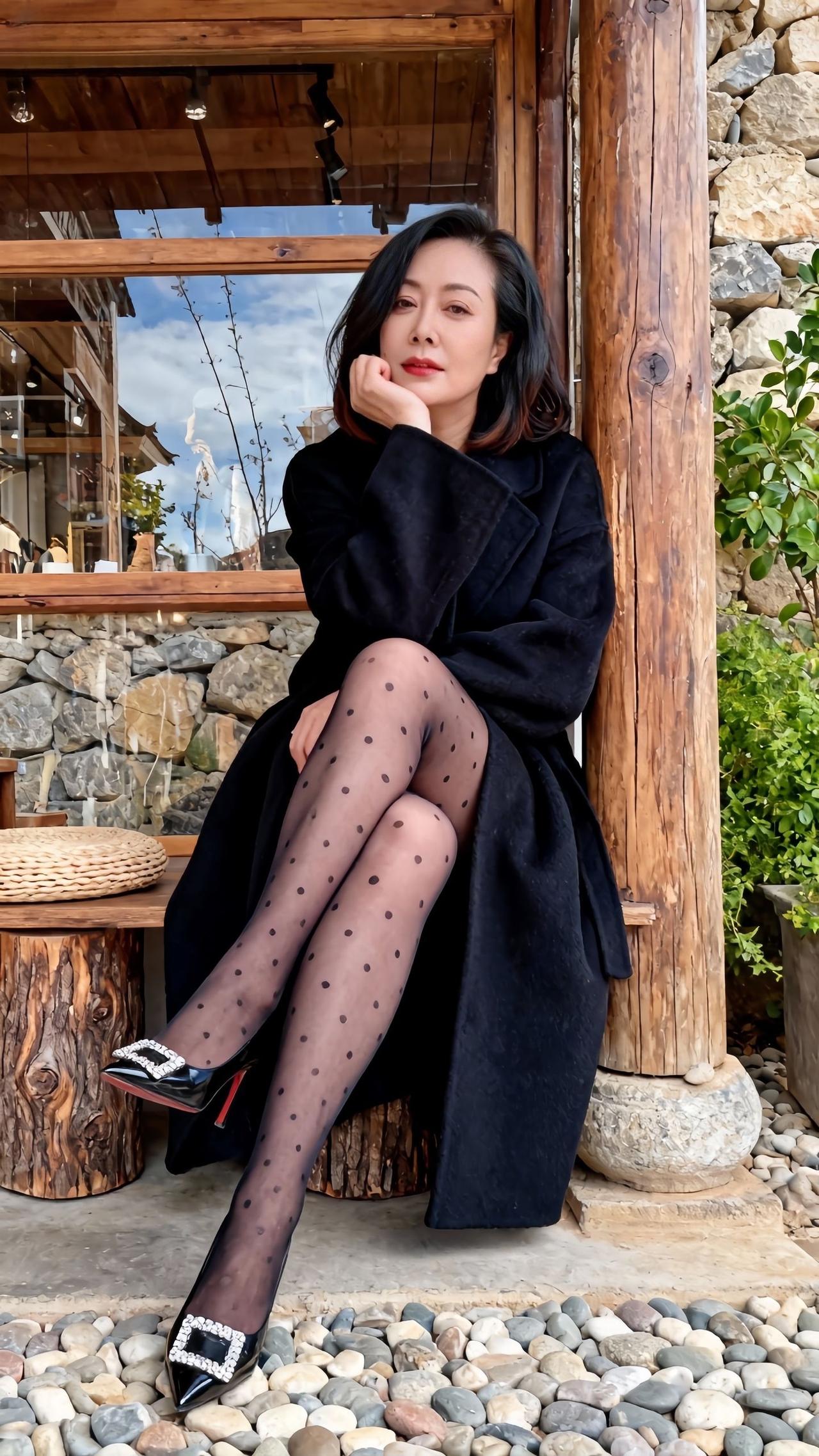 我认为四十岁的女人最美，对吗