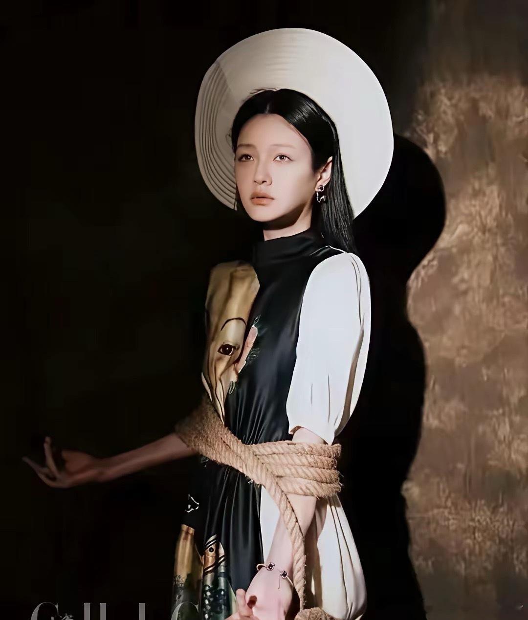 大S尽拍些奇奇怪怪的照片，第一张好不吉利！人还是要有一些禁忌的比较好！