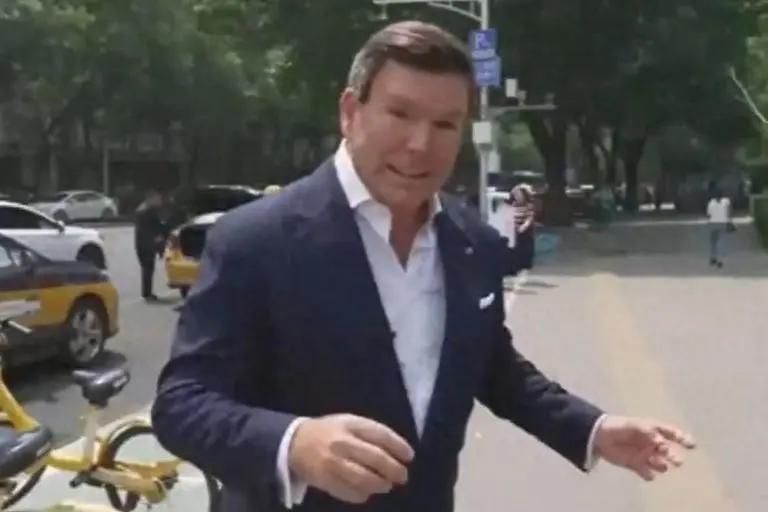 美:阿中你至于吗中:我咋滴啦美:我家记者就违章停车2分钟你家就罚款40美