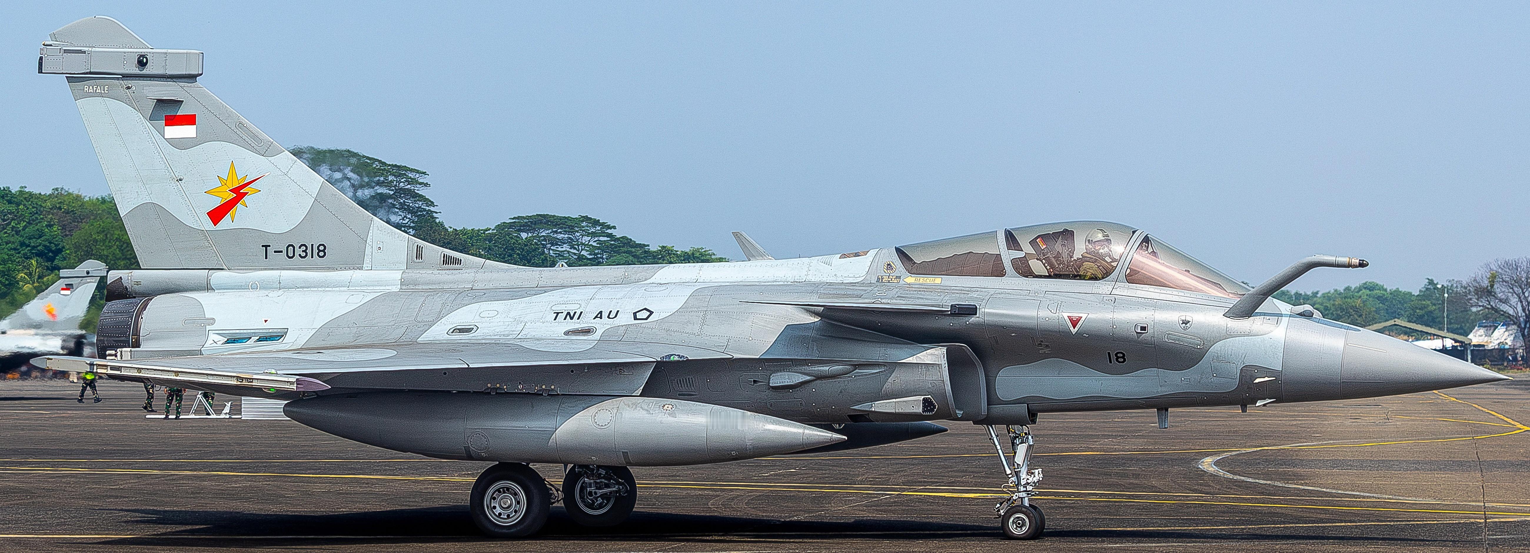 高分辨率图像印度尼西亚的战机杂图：SU27、30，阵风，来自X：