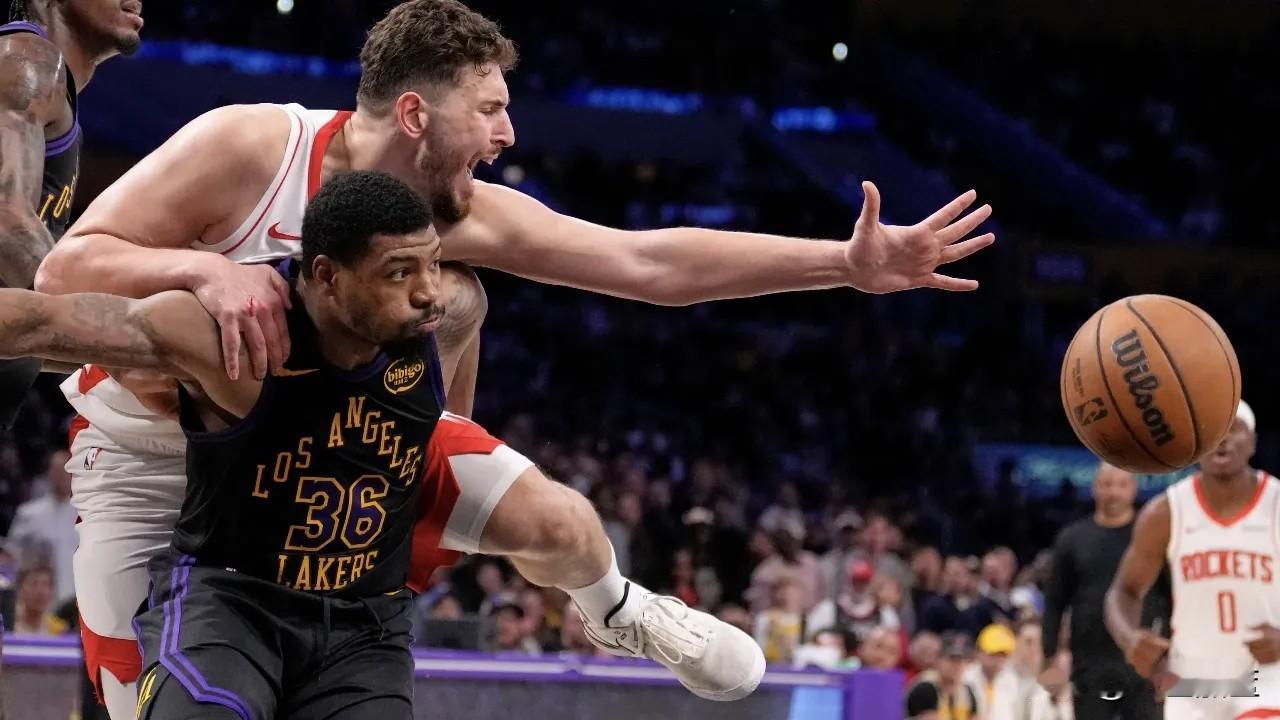 火箭呀火箭，找马斯克都没用了湖人火箭第二场的两个关键败因：1.是杜兰特复