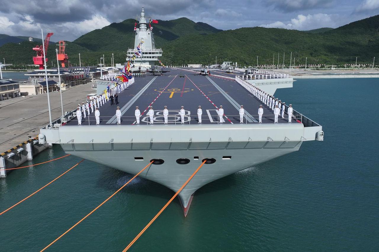 福建舰今年迎来真正大考：从“弹射起飞”到远海亮剑，中国航母要变了福建舰今年迎来