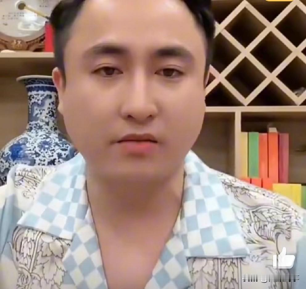 散打怒斥祁天道：没有我散打有你们吗？散打开皮祁天道：你生日我