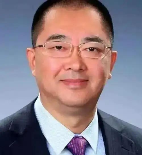 恒大系一众高层被判刑，最大的赢家可能是恒大原二把手夏海钧，夏海钧被誉为打工皇帝，