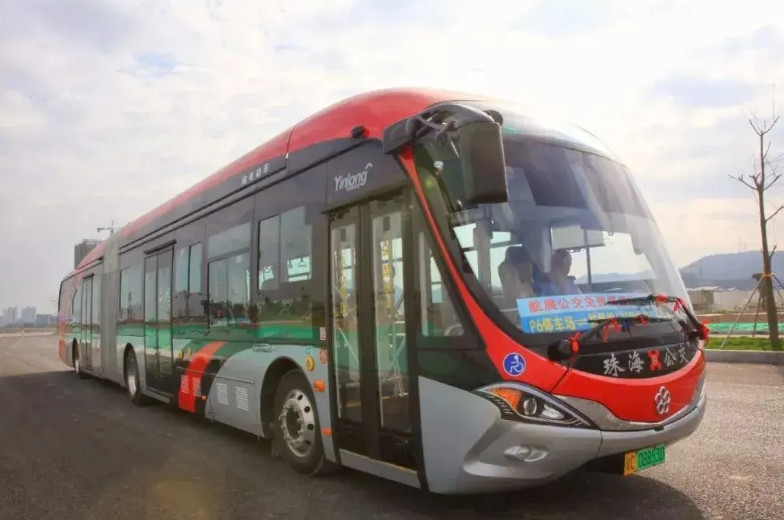 格力新能源公交车，全称为格力钛新能源公交车，是格力集团涉足新能源领域的重要成果。