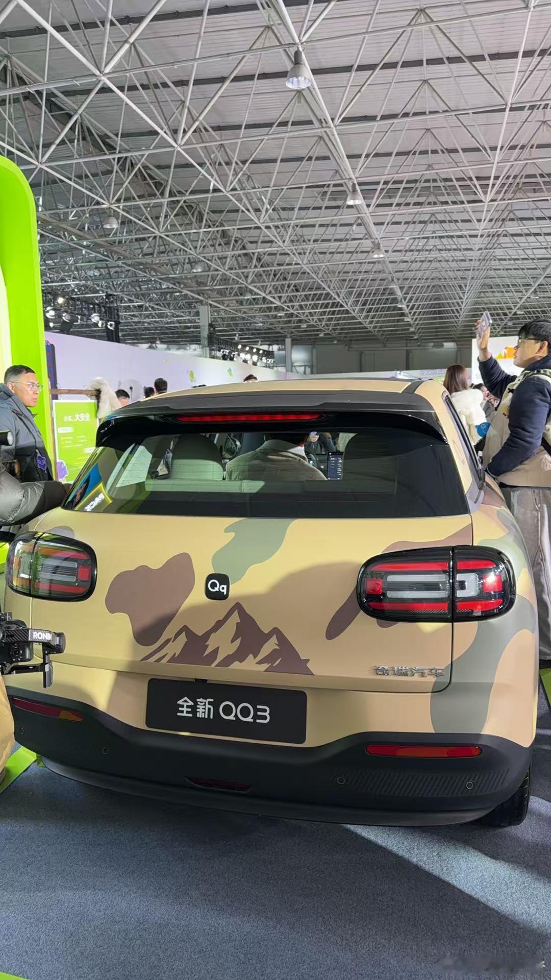 奇瑞QQ回归哇奇瑞全新QQ3也太可爱了！有点想买一台练手了，这个内饰也很好看