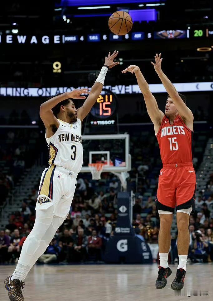 浪费机会！谢泼德谈加时赛最后连续的关键三分不进：“我浪费了两次机会。”“