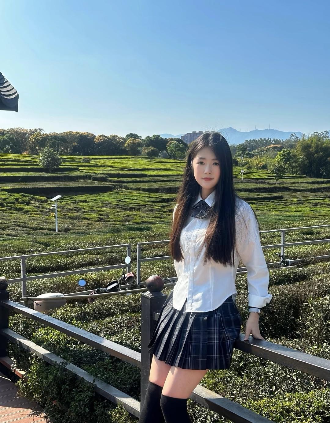 知性美女穿搭分享