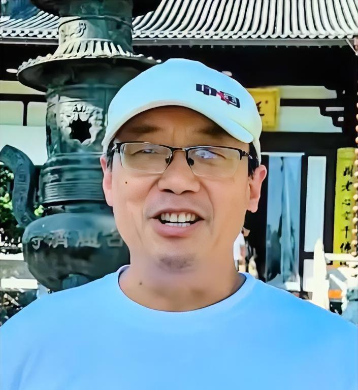 汤家凤10月6日发文，提出一个发人深省的问题，“张维为先生和高志凯先生究竟是凭自