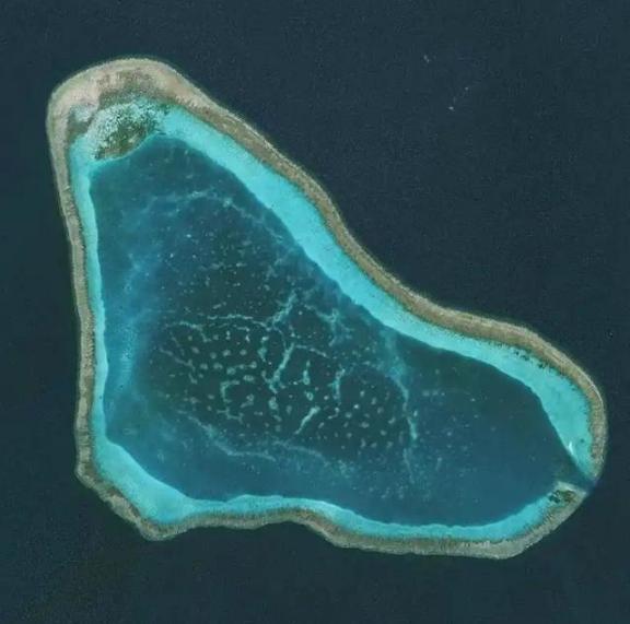 不要再说给黄岩岛填岛了，这是不现实的，我们只能守，黄岩岛周围，出了泻湖范围，水深