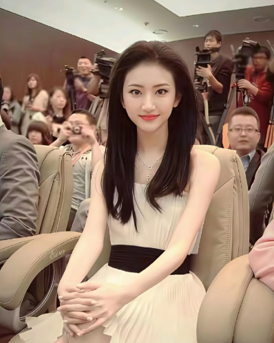 早期的景甜，不愧是人间富贵花​​​