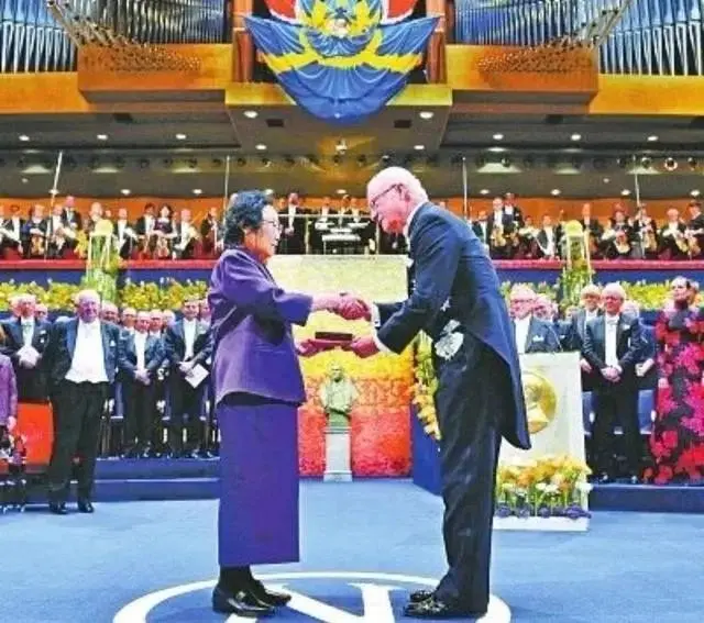 她是共和国勋章获得者，<em>诺贝尔医学奖</em>获得者，却再次落选中国院士两院院士评选，共和