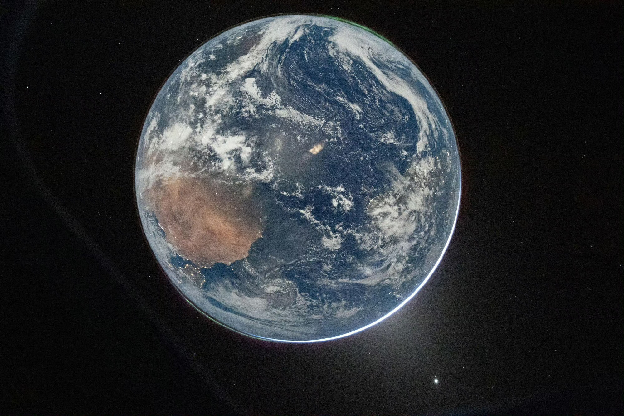 【它保护了地球也挡住了宇宙秘密】近日，中国长征十号乙运载火箭成功首飞，并实现全球