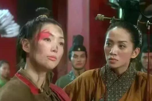 三十岁了，一个相亲没谈成。不是没人追——是她自己一个个给拒了。理由只有一个字：配