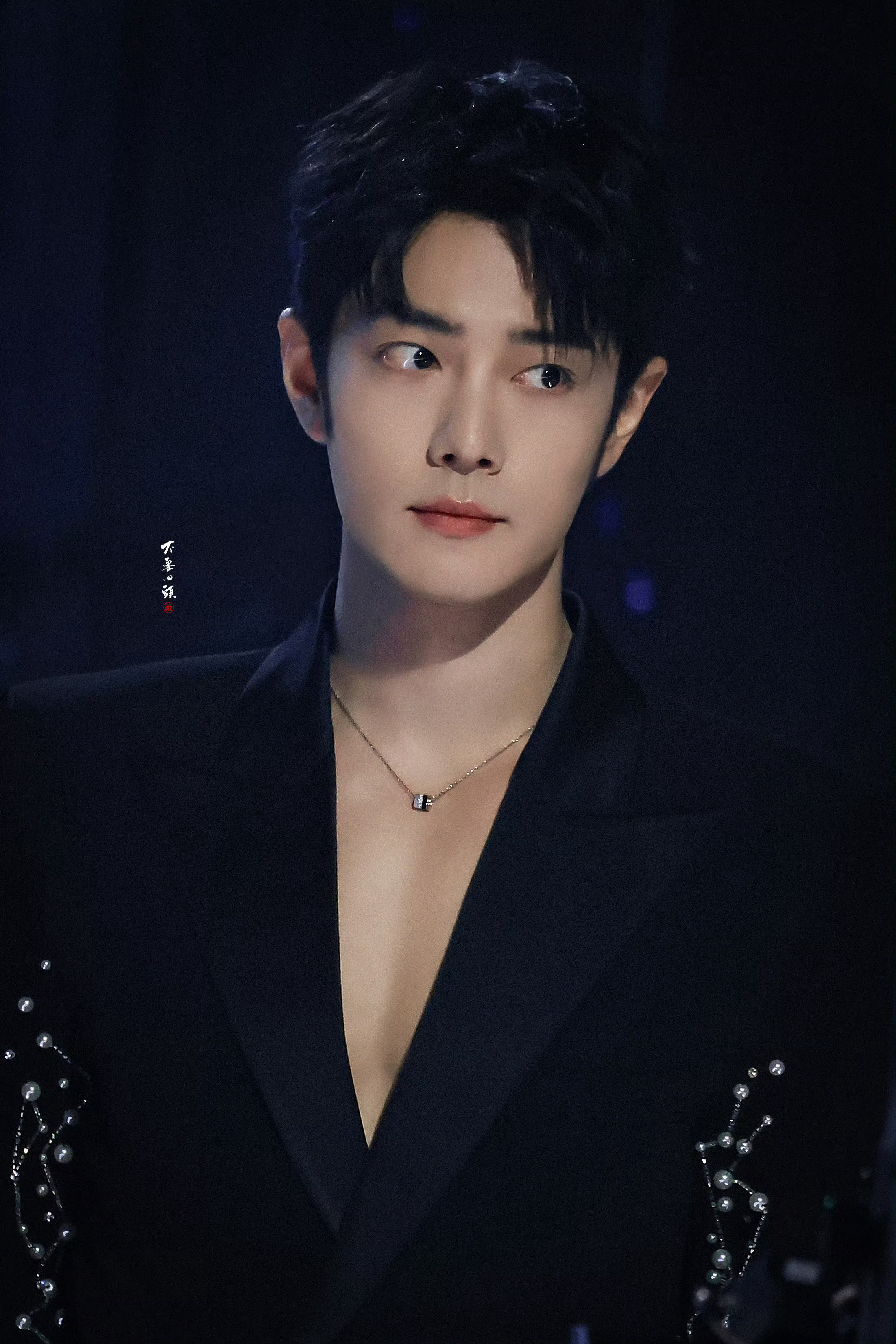 我又在看…完美的脸完美的胸肌