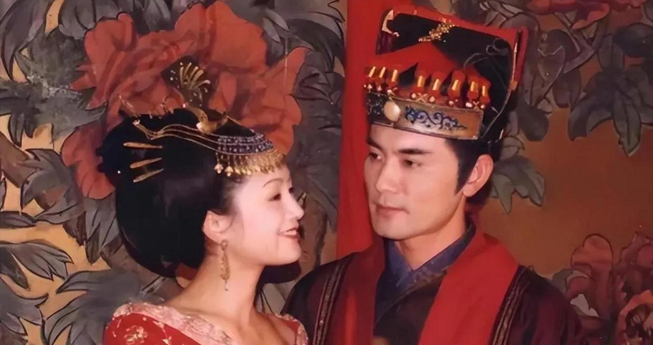 北宋有个奇葩驸马，公主重病卧床的时候，他带着8个侍妾，在病榻旁边行苟且之事。不过
