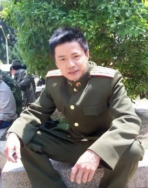 为什么段奕宏现在不拍戏了？原因也很简单，不是因为他演技不够，也不是因为他的年