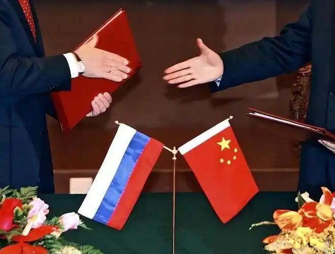 美媒终于回过味来了：中国正在悄悄“抄底”俄罗斯！很多人以为，我们只是趁便宜买了点
