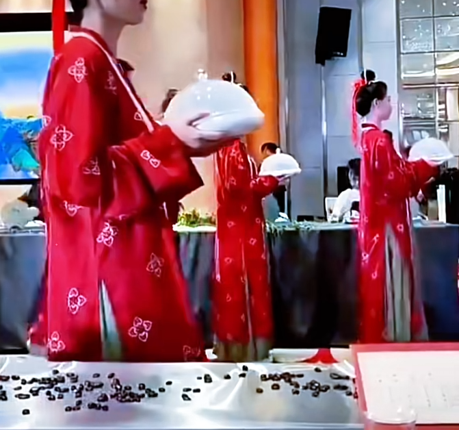 也是参加过高端宴会了！