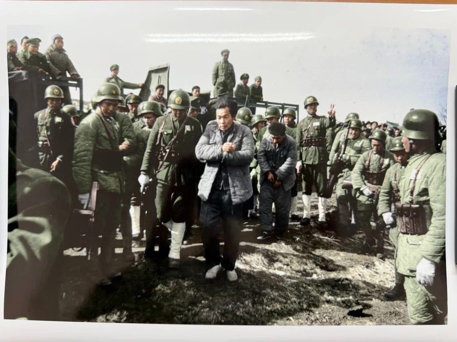 1937年，日本少尉向井敏明、野田毅搞“百人斩”杀人比赛，还在报纸上吹嘘，田中军