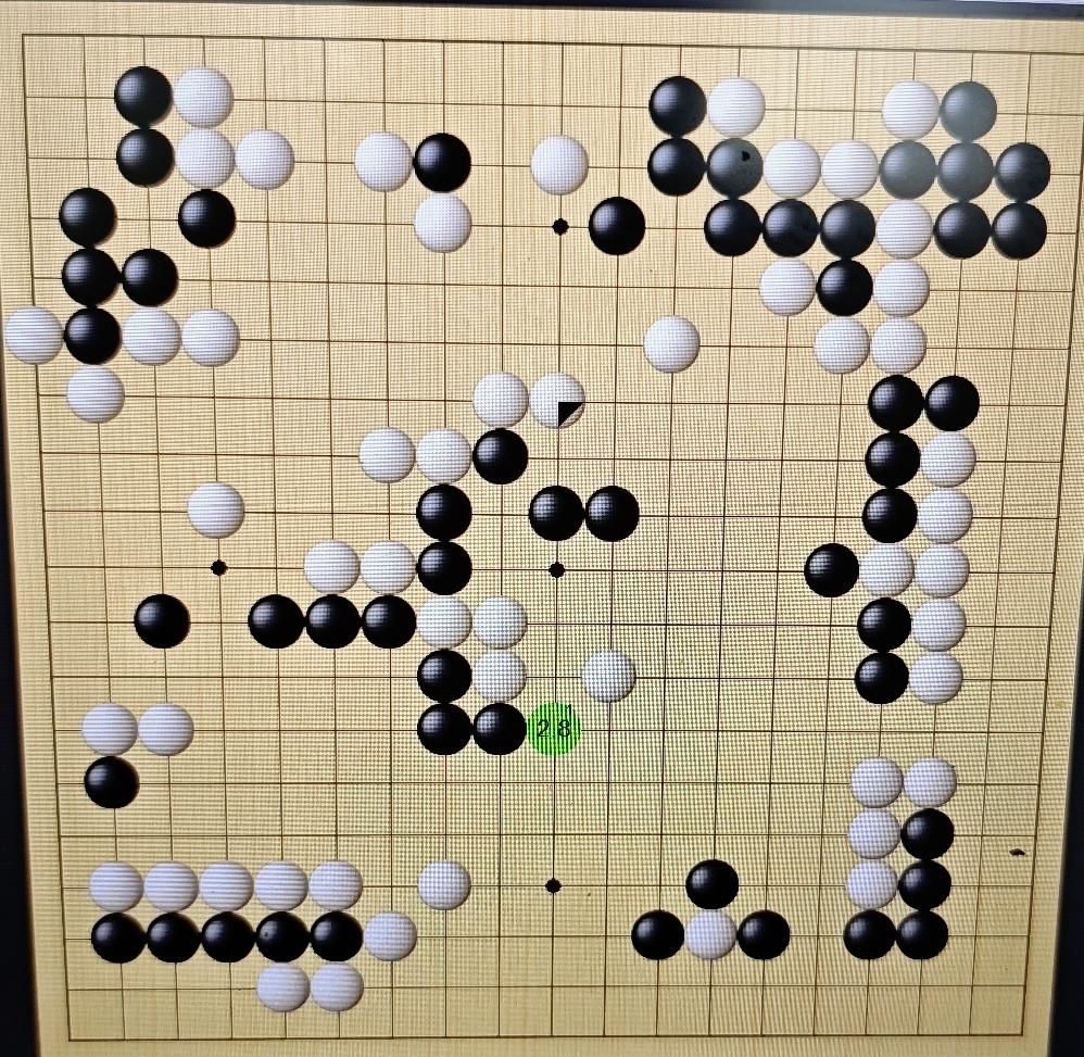 中国棋王争霸赛第一轮柯洁～廖元赫现在局势骤然紧张