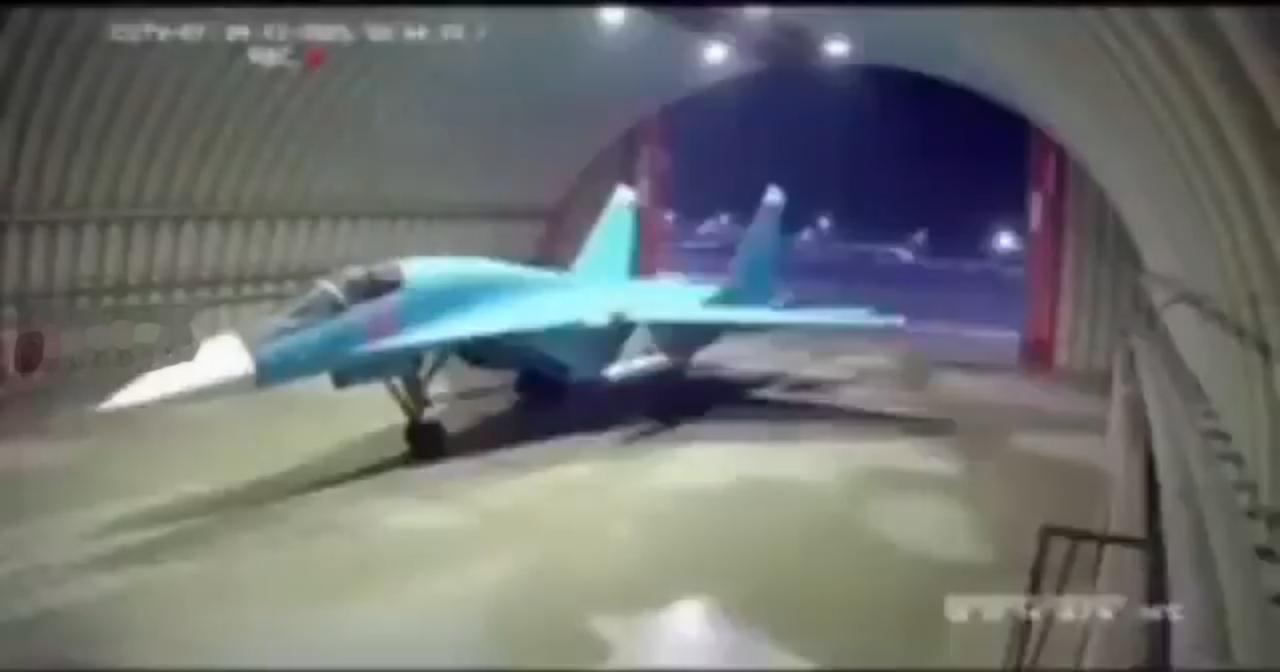 因弹射座椅而丧生。第11混合航空团的苏-34战斗机指挥官瓦列里·别利科夫中尉和领