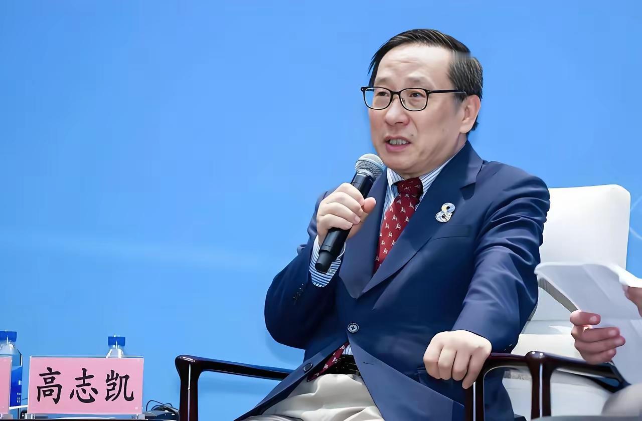 美国记者故意挖坑“万一台湾不想被统一怎么办”？没想到被高志凯教授仅用一句话，完成