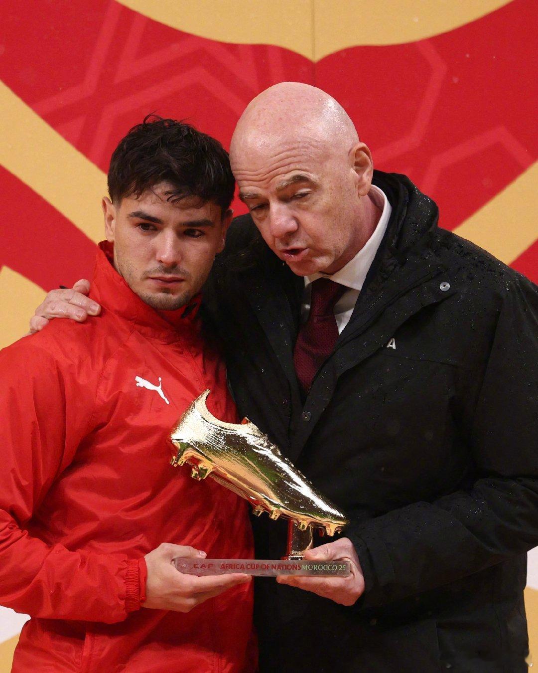 【非洲杯个人奖项公布！】塞内加尔夺得非洲杯冠军，马内获得赛事MVP，摩洛哥的迪
