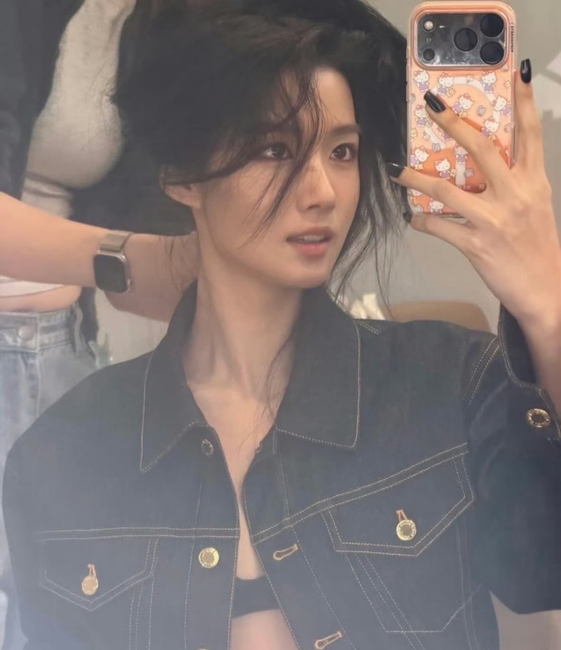 卢昱晓10个月瘦了一大圈一直都很瘦，很自律的卢昱晓，每次上镜都呈现最好的状态！！