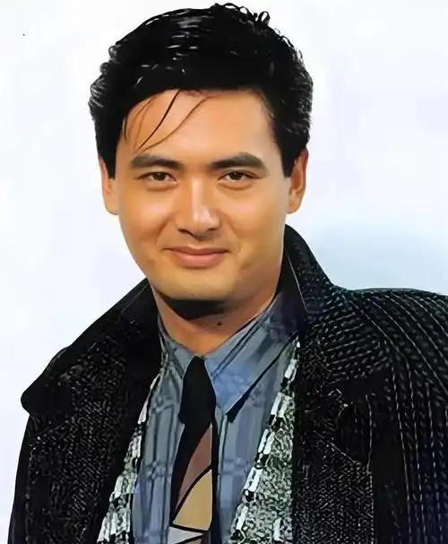 果然被我猜中了！如今香港演员日子不好过啊，今天的报道大家都能看到：周润发一套
