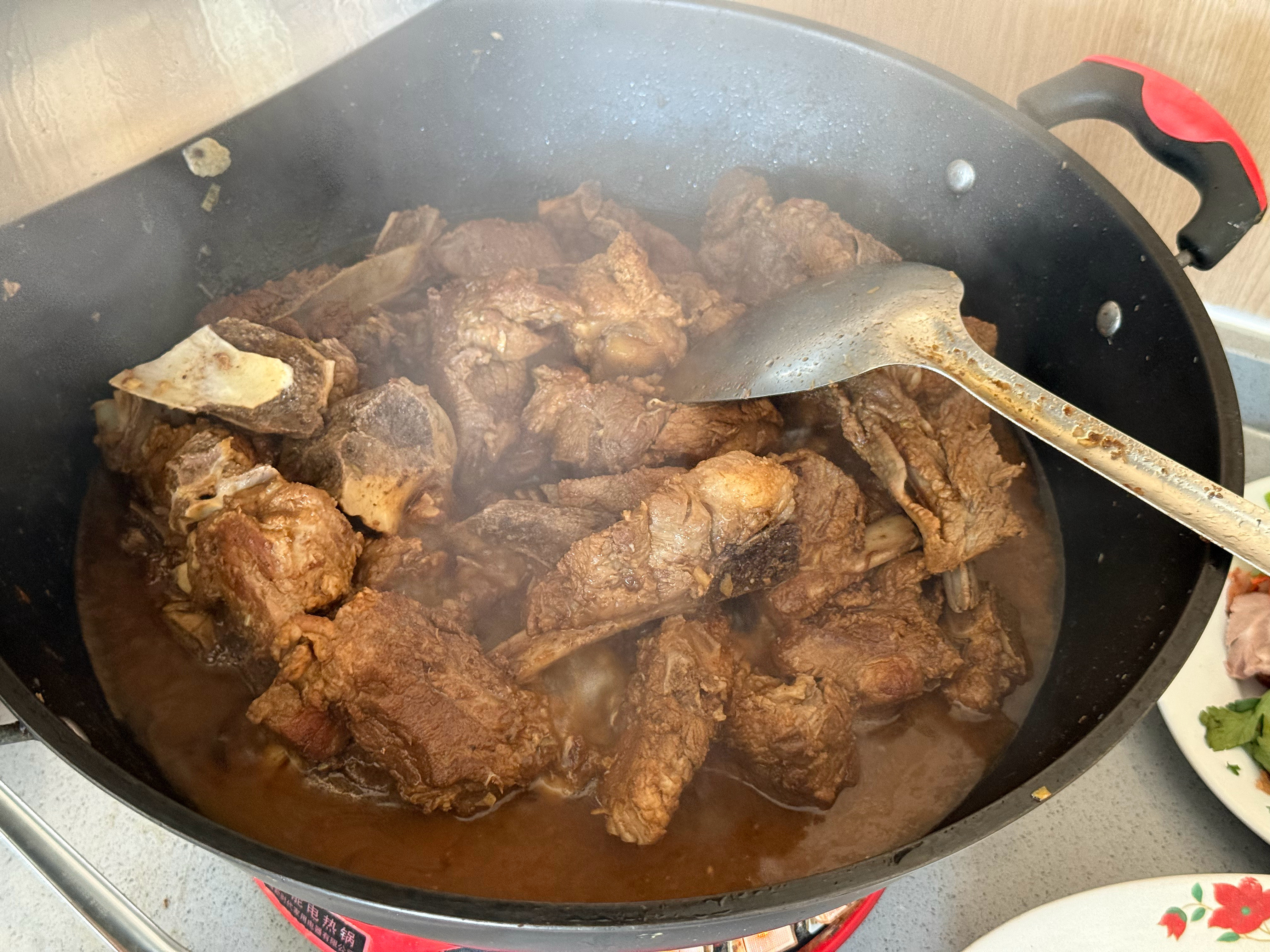 开始做饭了。陕北这边主打一个肉多榆林·安边镇