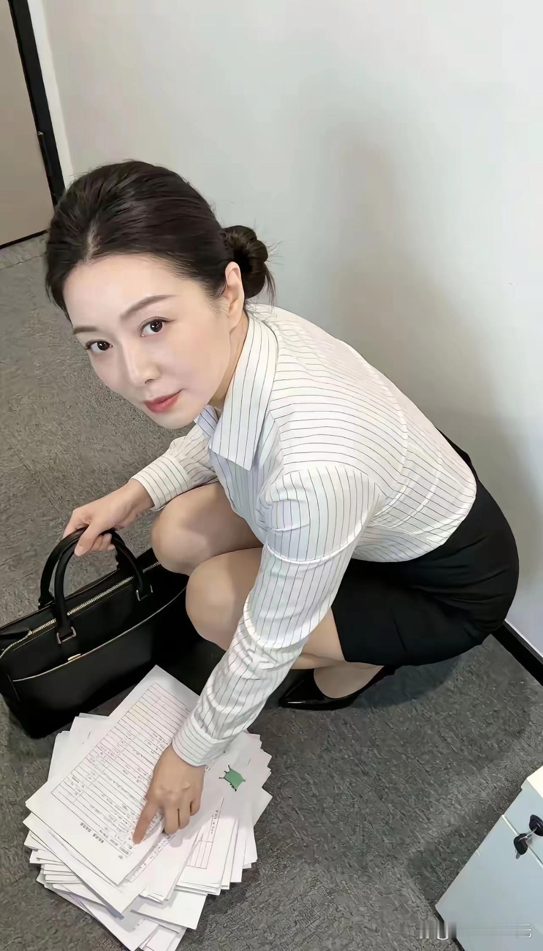 漂亮的公司女领导